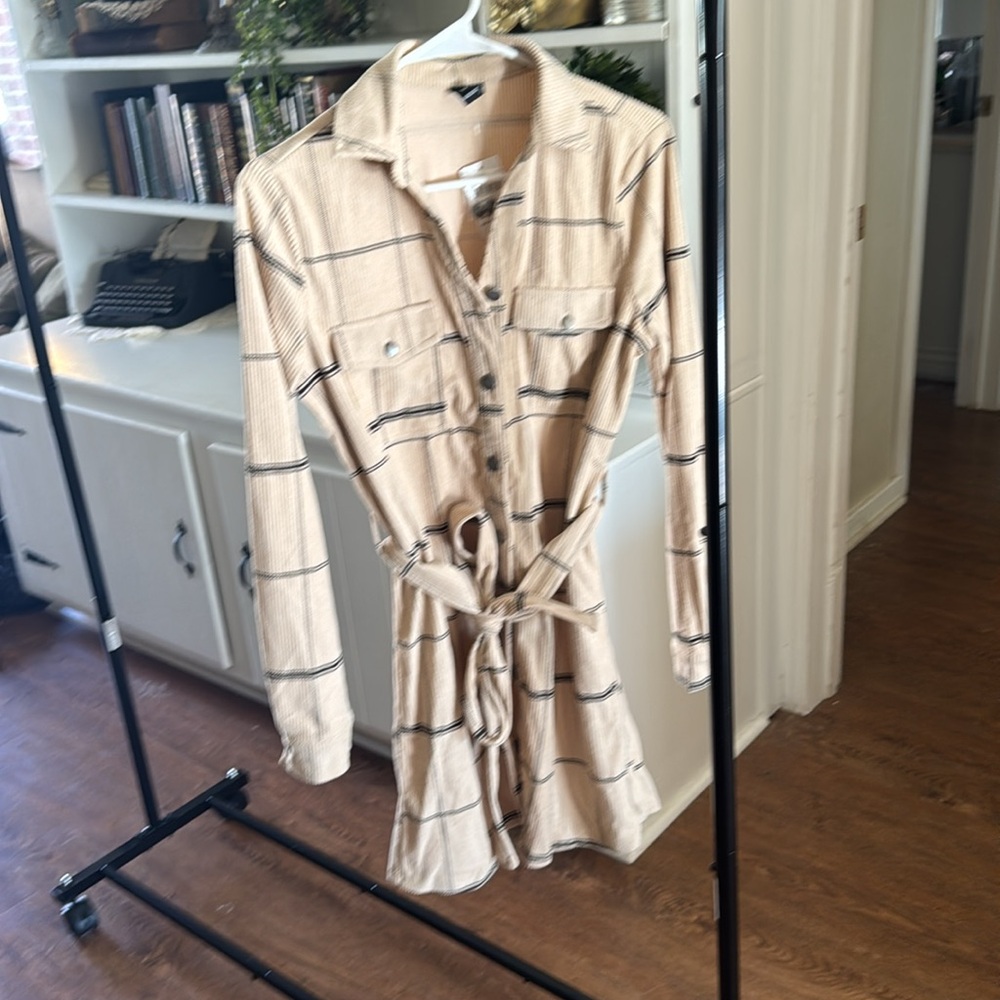 Chic Beige Plaid Shirt Dress with Belt